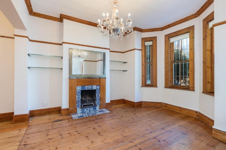 3 Bedroom Property for Sale in Sea Point Western Cape
